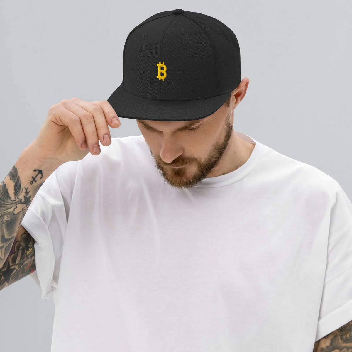 Bitcoin Snapback Cap in black, front view (2)